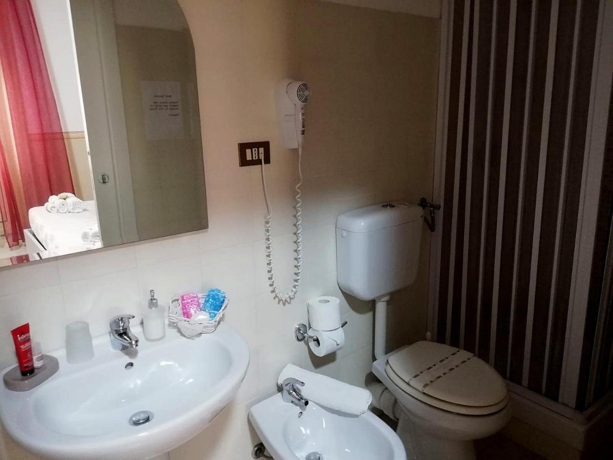 B&B Orchidea ปาแลร์โม ภายนอก รูปภาพ